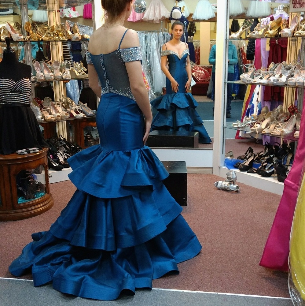 Blue/teal off-shoulder mermaid prom gown